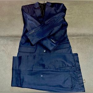 Like new matching coat and pants set!